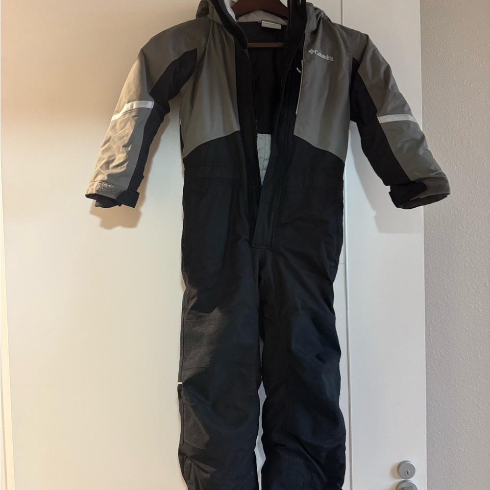 Columbia Black and Silver Snow Suit